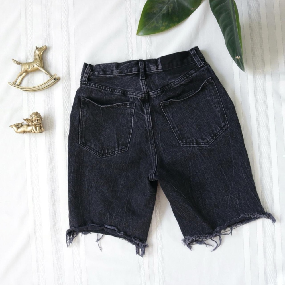 Abercrombie and Fitch black distressed High Rise Short - Picture 5 of 7